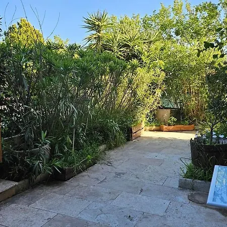 Charmant T2 A Pin Rolland * Saint-Mandrier-sur-Mer