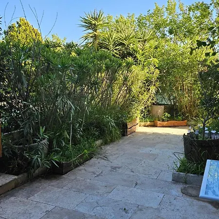 Charmant T2 A Pin Rolland * Saint-Mandrier-sur-Mer